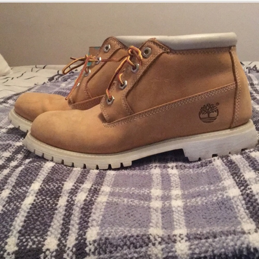 Timberland boots 8.5 medium